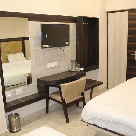 Hotel Blue Sky Haridwār Extérieur photo