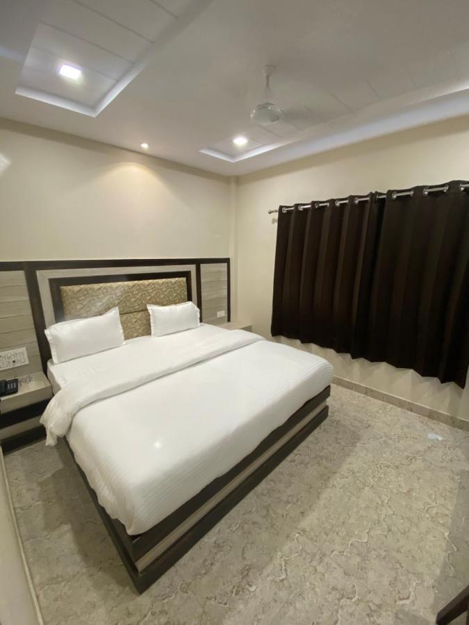 Hotel Blue Sky Haridwār Extérieur photo