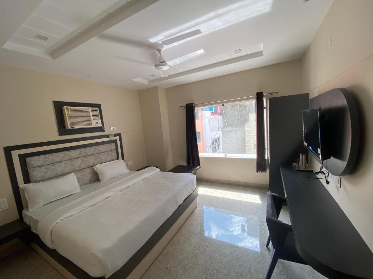 Hotel Blue Sky Haridwār Extérieur photo