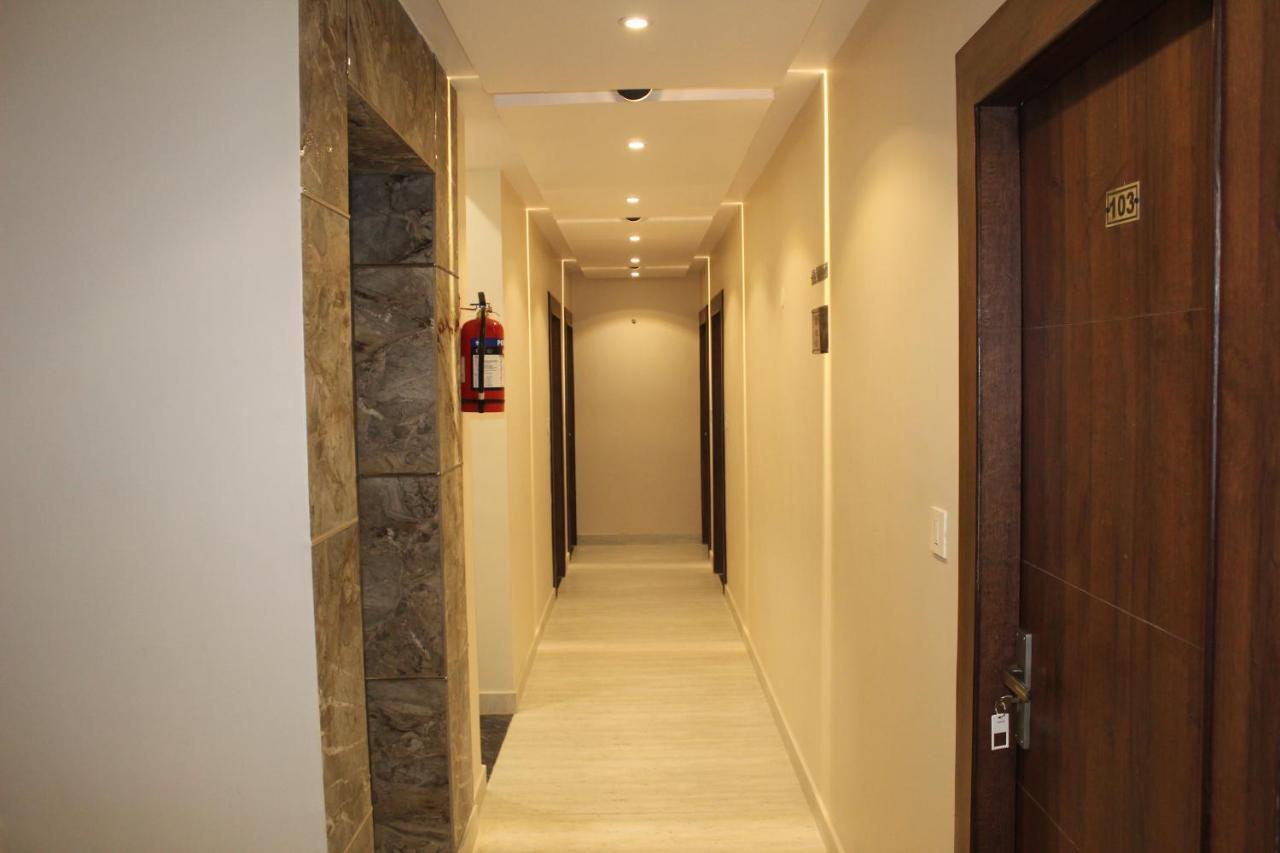 Hotel Blue Sky Haridwār Extérieur photo